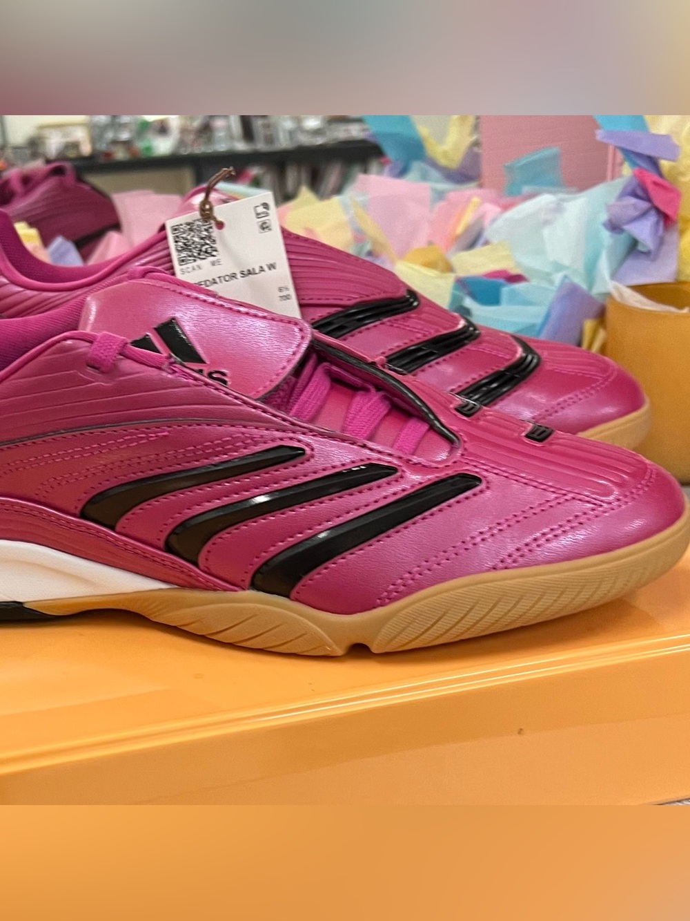 adidas PREDATOR Sala Sz 8 in Semi Lucid Fuschia Pink - Picture 4 of 14